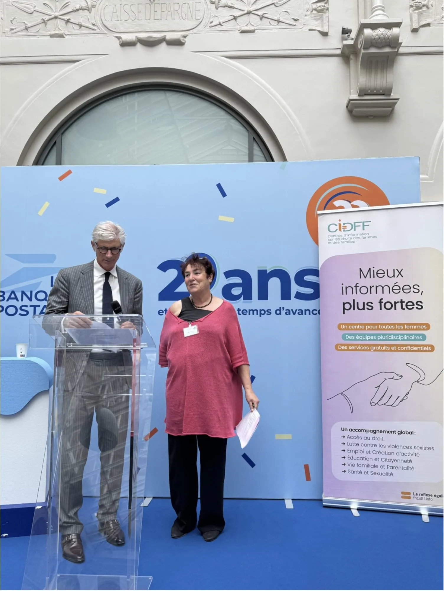 Image of Les CIDFF et La Banque Postale renforcent leur engagement pour l’autonomie des femmes victimes de violences